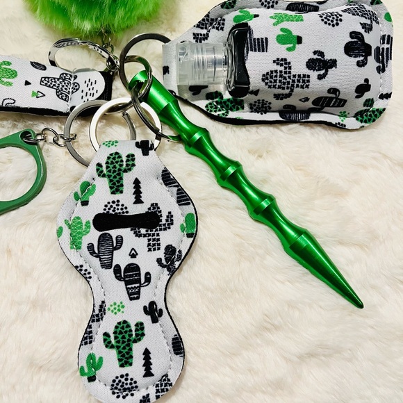Self Defense Safety Keychain - Picture 2 of 3